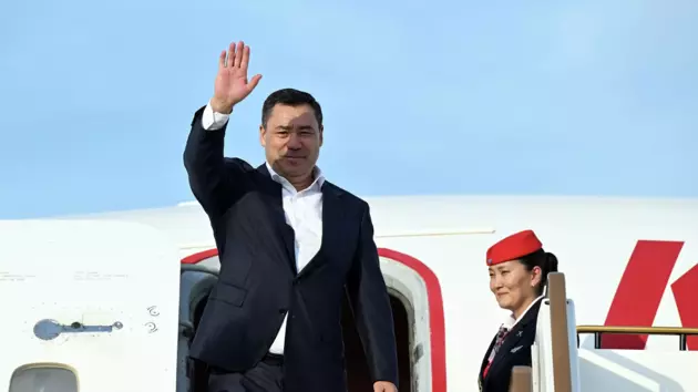 Президент Киргизии направляется с визитом в Азербайджан